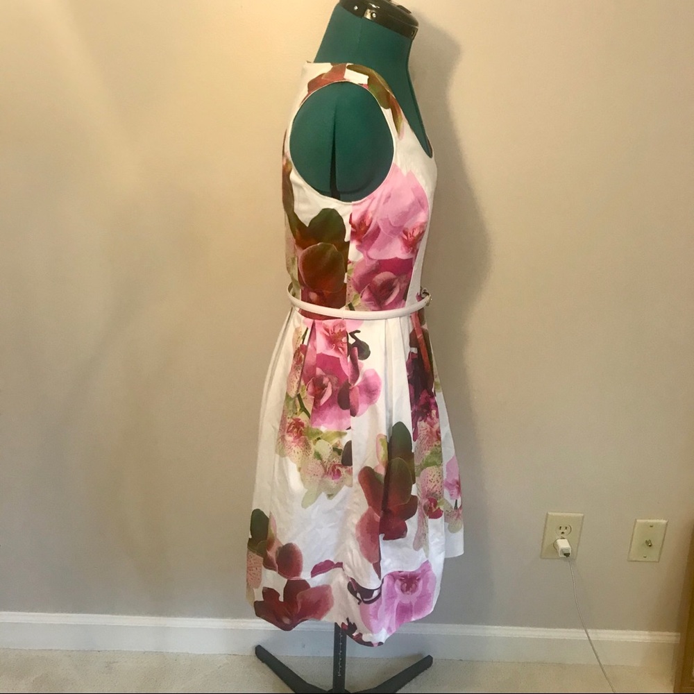 Like new! Dana Buchman floral fit and flare dress - Picture 3 of 6